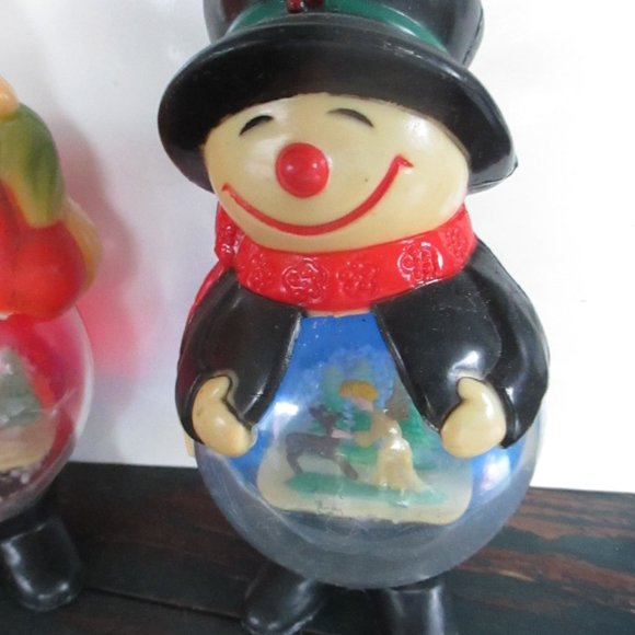 Santa Claus and Frosty the Snowman 1950s Vintage Christmas Snow Globes - Picture 2 of 7
